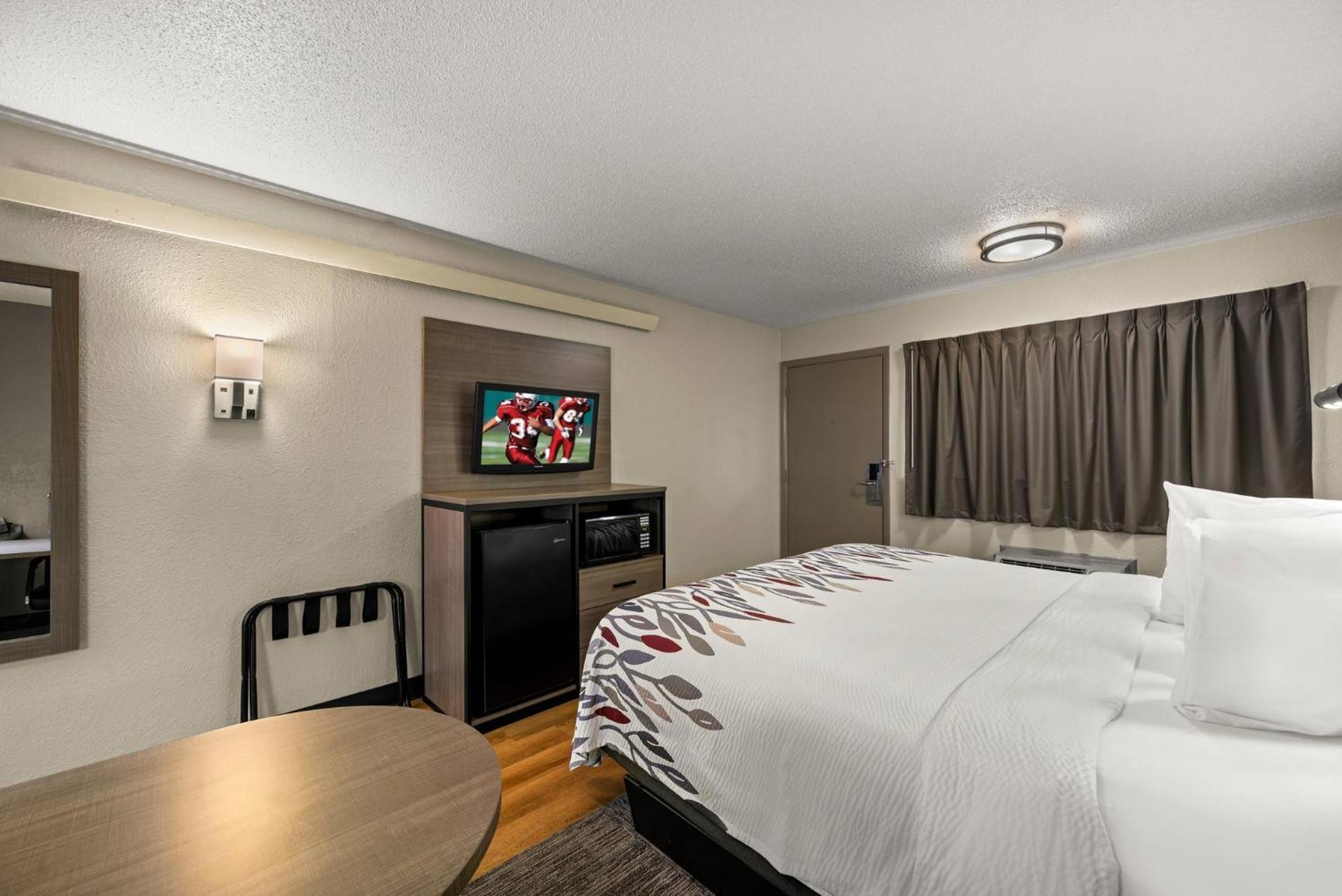 Red Roof Inn Detroit - Royal Oak/Madison Heights Dış mekan fotoğraf