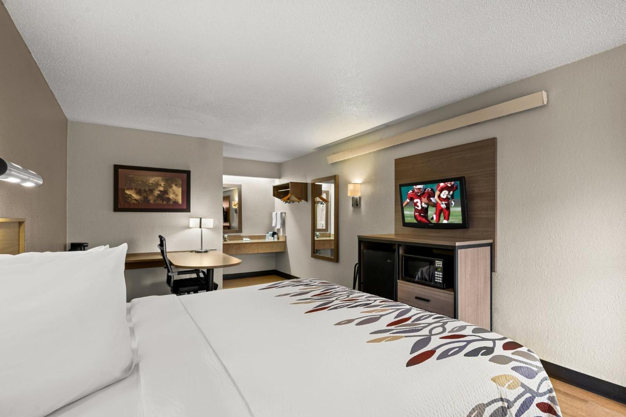 Red Roof Inn Detroit - Royal Oak/Madison Heights Dış mekan fotoğraf