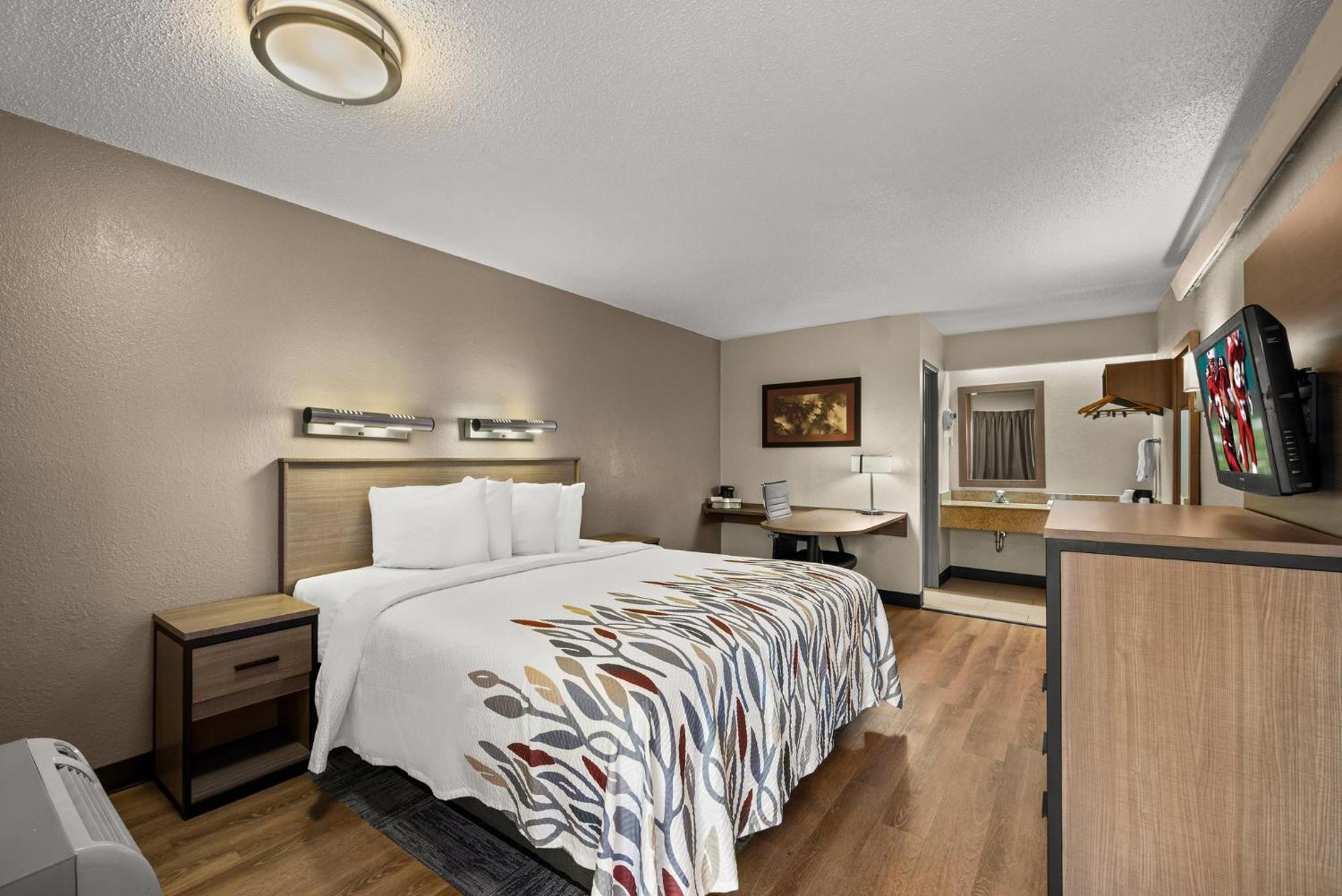 Red Roof Inn Detroit - Royal Oak/Madison Heights Dış mekan fotoğraf