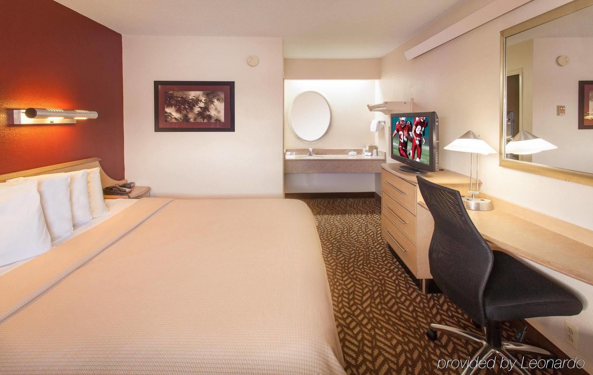 Red Roof Inn Detroit - Royal Oak/Madison Heights Dış mekan fotoğraf